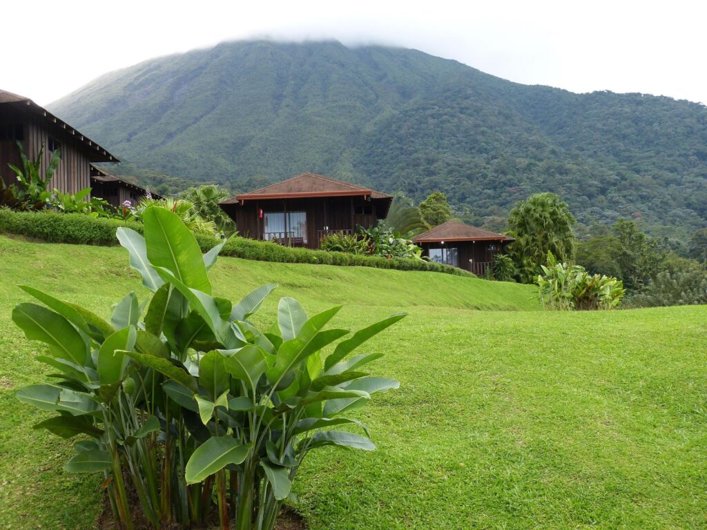 arenal volcano, costa rica
Image by falco from Pixabay